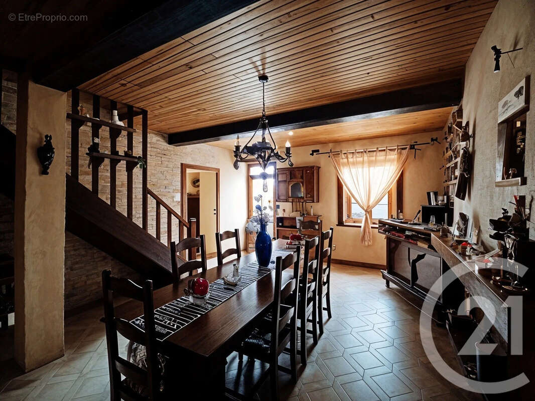 Maison à TOUSSIEU