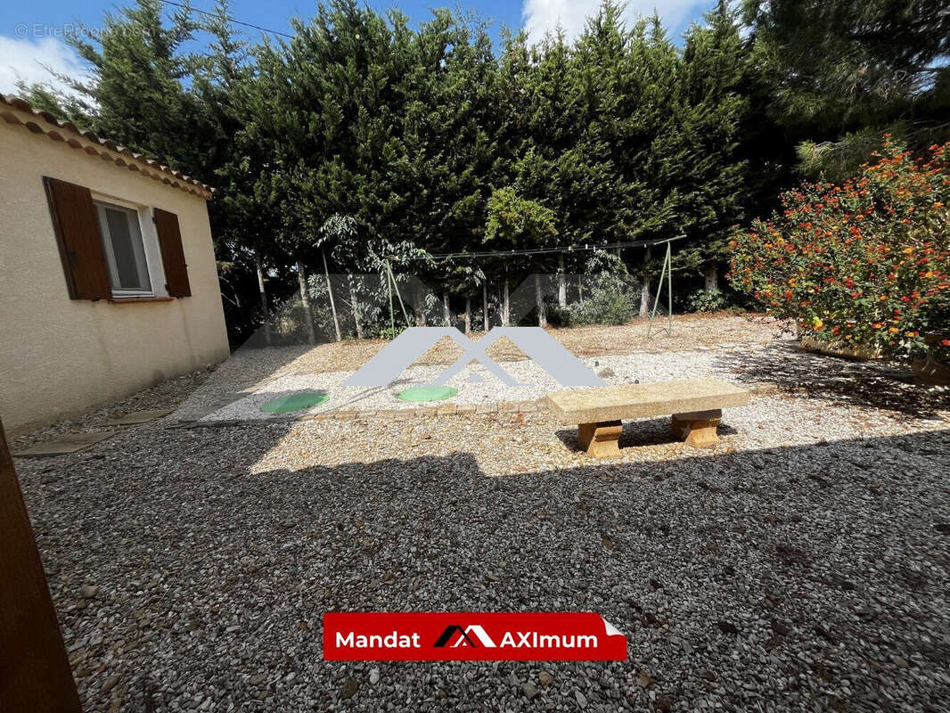 Maison 202 m² à Arles  - photo 6