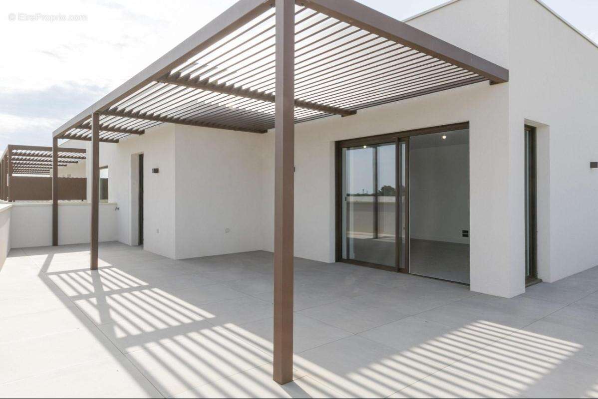 Appartement à CASTRIES