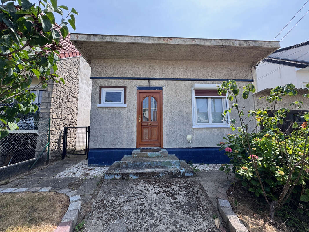 Maison à PARAY-VIEILLE-POSTE