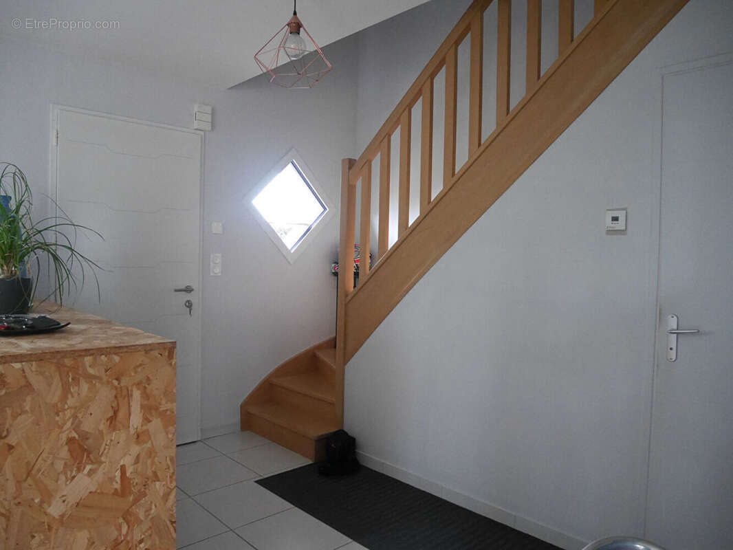 Maison à VILLERS-ECALLES