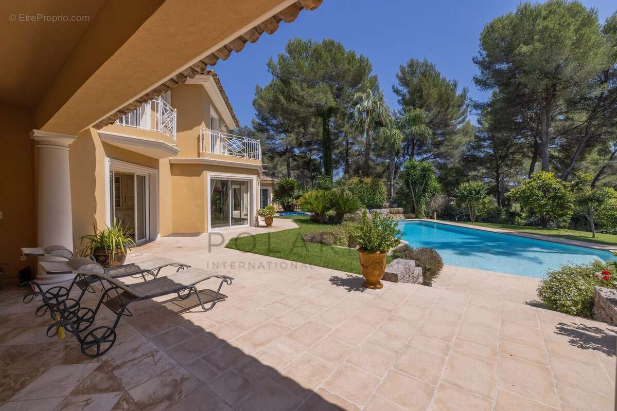 Maison à MOUGINS