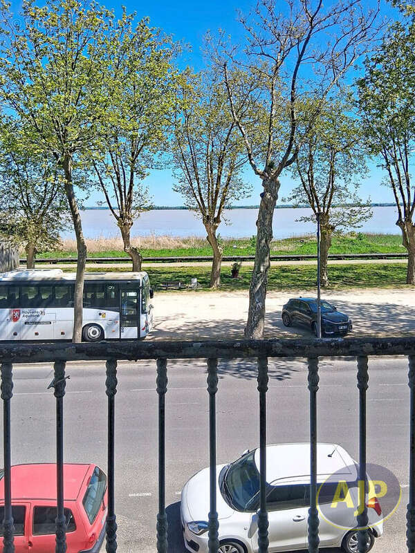 Maison à PAUILLAC