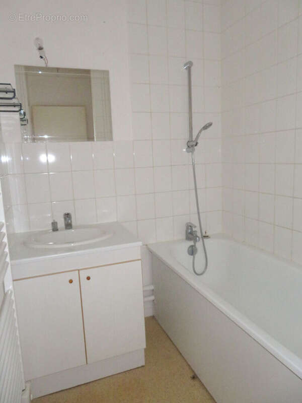 Maison à FLEUREY-SUR-OUCHE