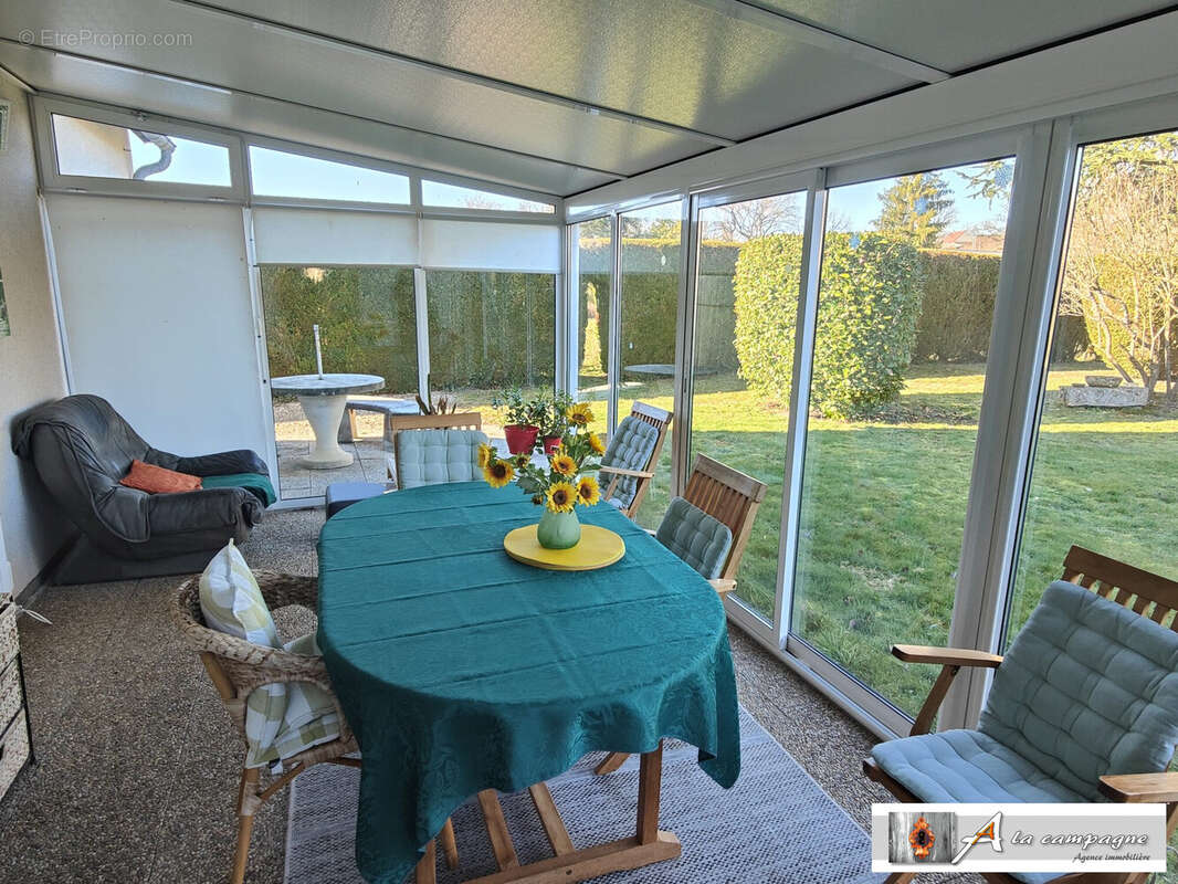 Maison à CHAMBON-SUR-VOUEIZE