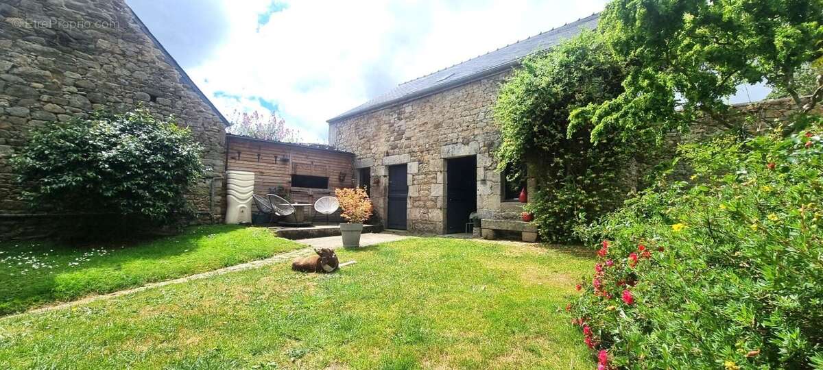 Maison de ville avec jardin et 7 chambres à Guingamp. AGREEMENT PMI pour famille d'accueil - photo 6