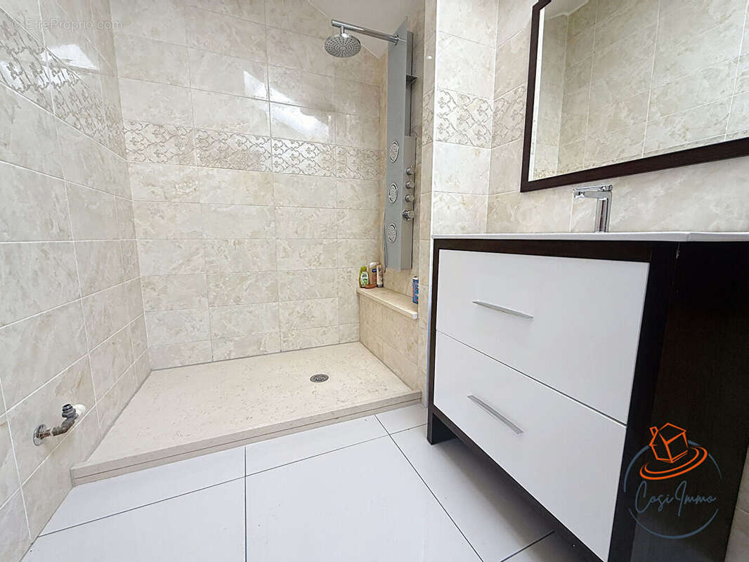 Appartement à SAINT-GENIS-POUILLY