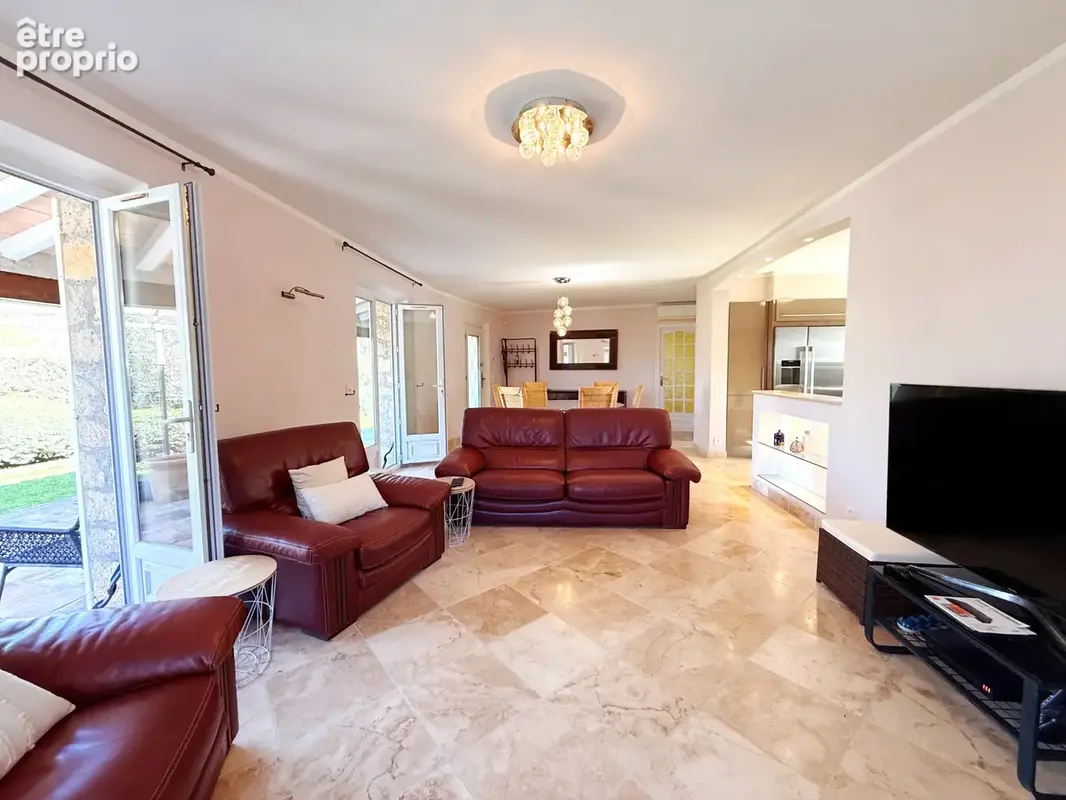 EXCLUSIVITE Proche Fayence villa de plain-pied en pierre Terrain 1175m2 Piscine - photo 6