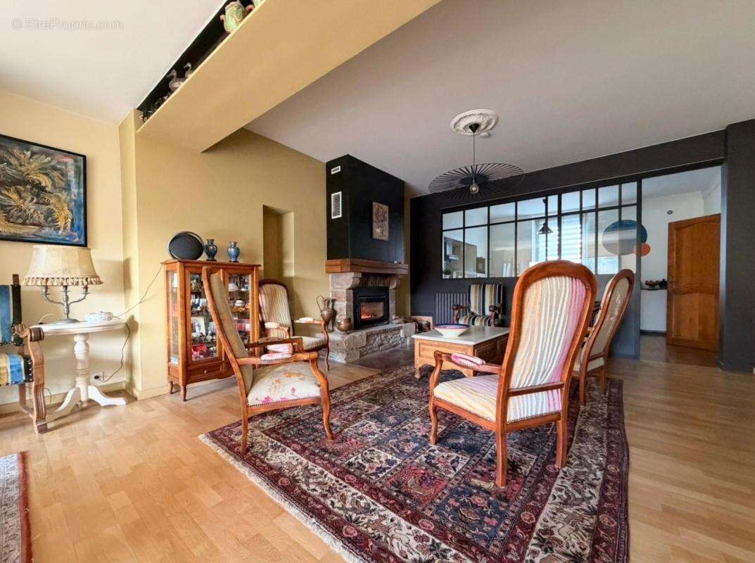 Maison à MALESTROIT