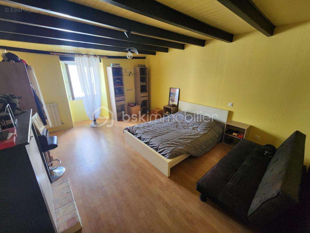  Maison de caractère – 186 m² environ - photo 15
