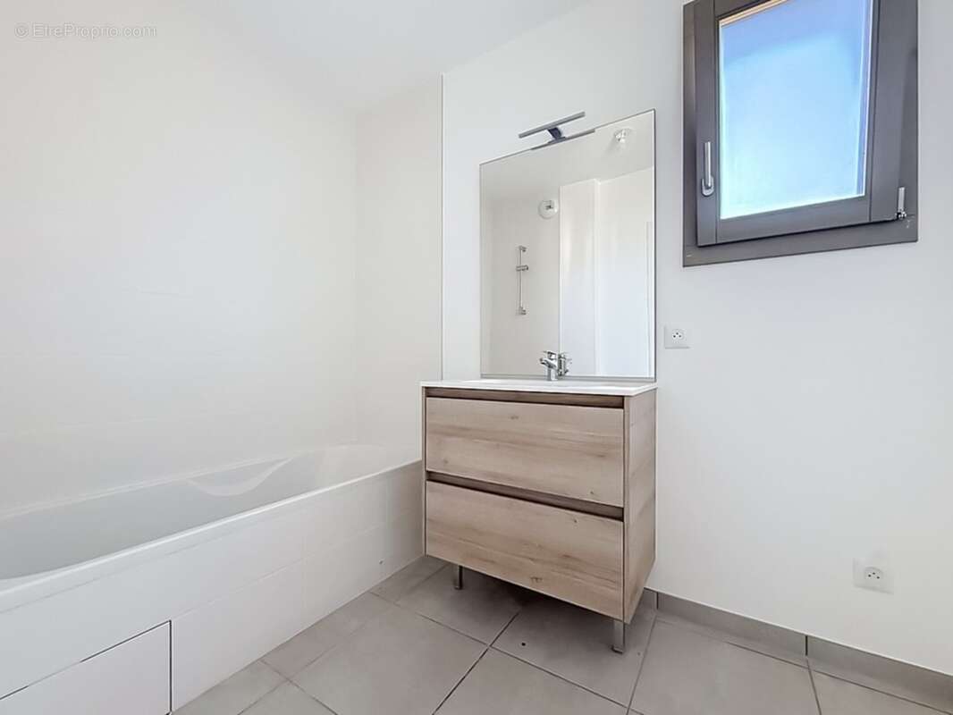 Appartement T5 116 m² dernier étage, terrasse 23 m², 2 garages - ANNECY (74) - photo 11