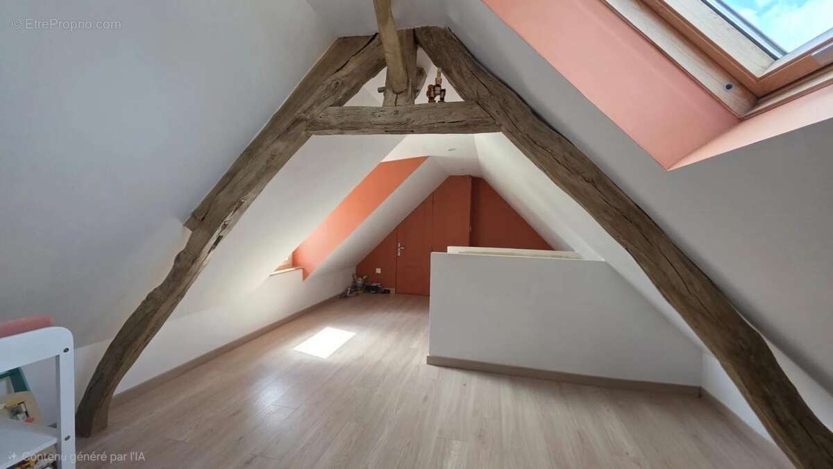 Maison à CREVECOEUR-LE-GRAND