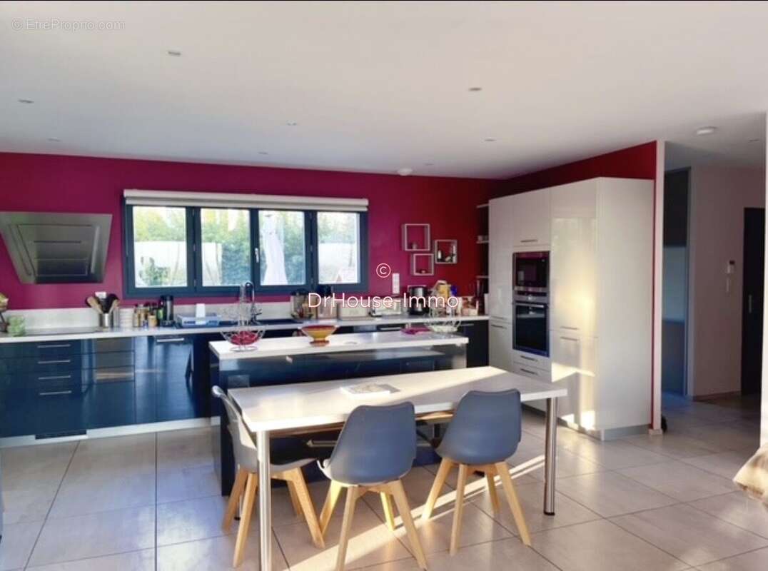 Maison à AMILLY