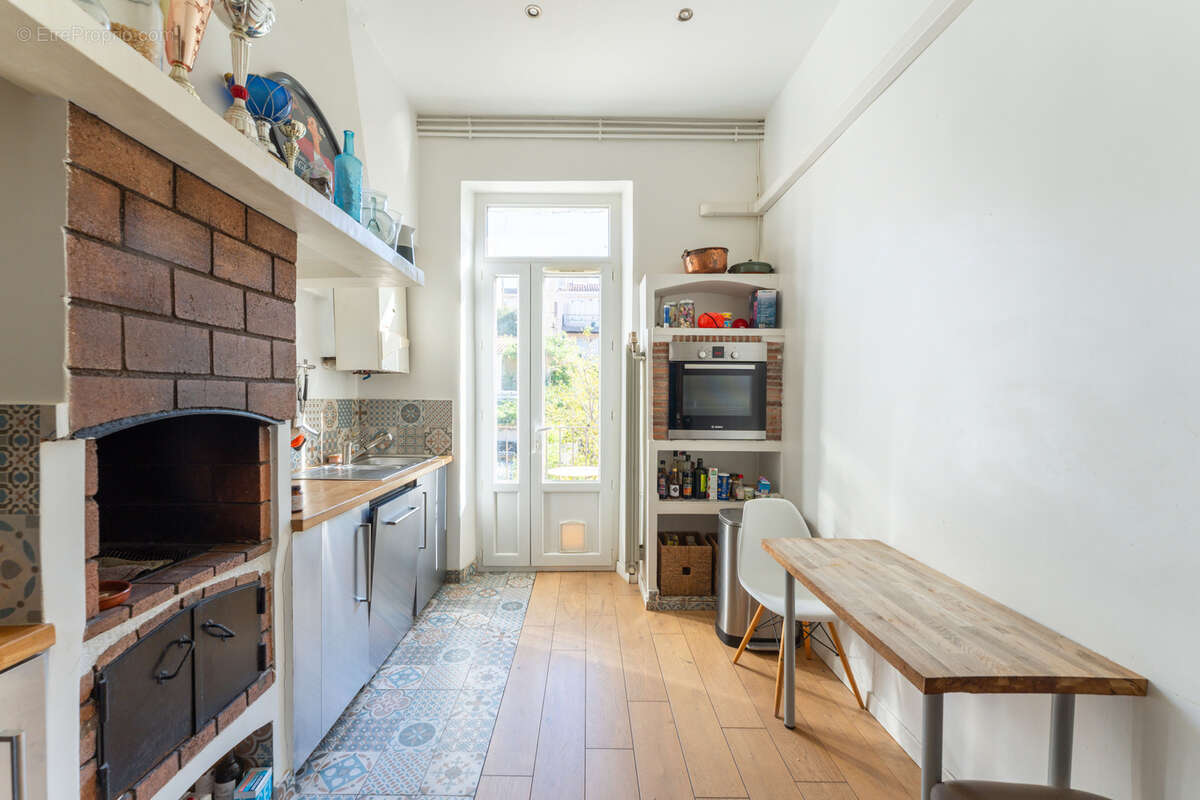 Appartement à MARSEILLE-6E