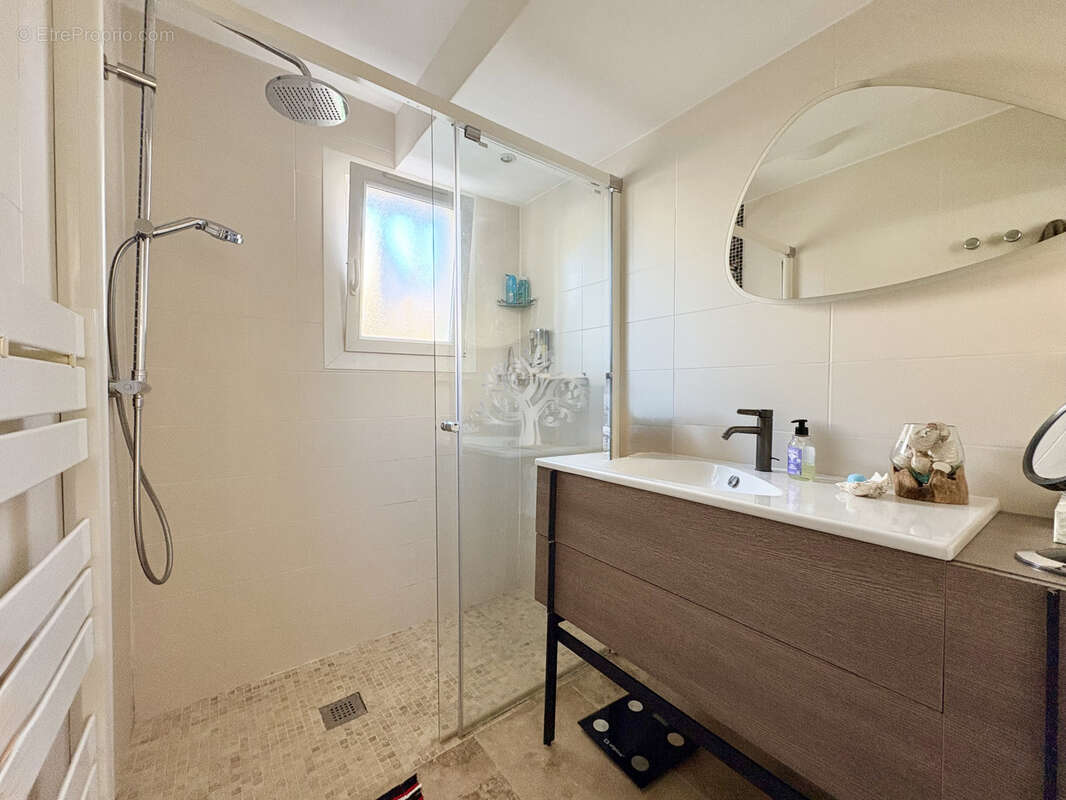 Appartement à SAINT-MANDRIER-SUR-MER