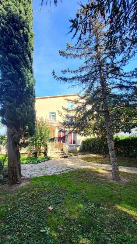 Maison à LABRUGUIERE