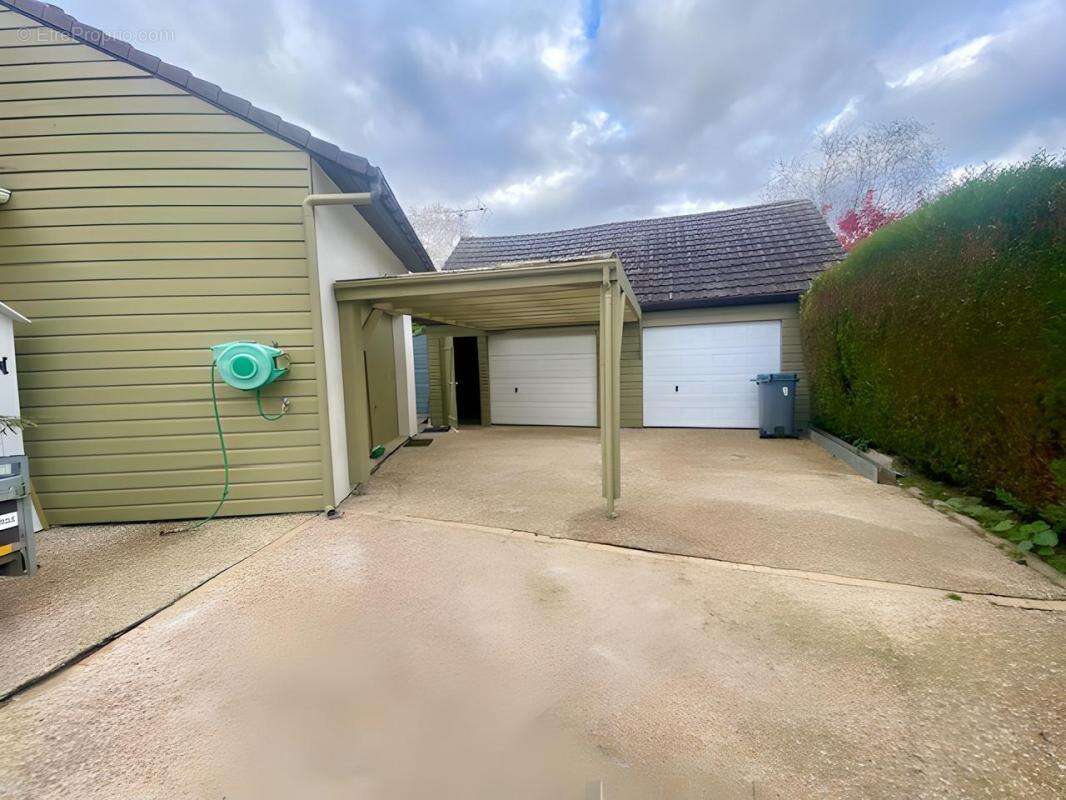 Maison à ISNEAUVILLE