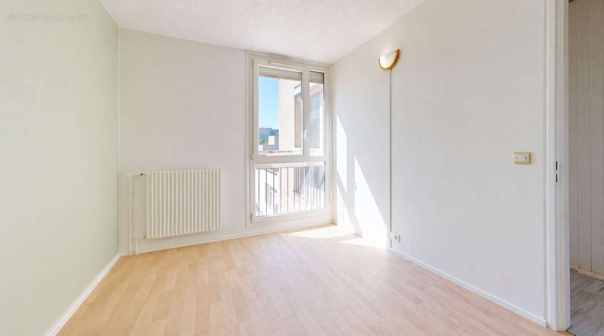 Appartement Roissy En Brie 5 pièce(s) 98.90 m2 - photo 8