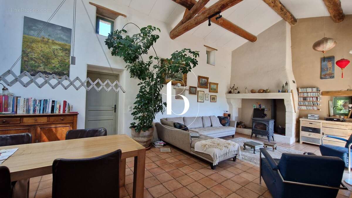 Maison à GOUDARGUES