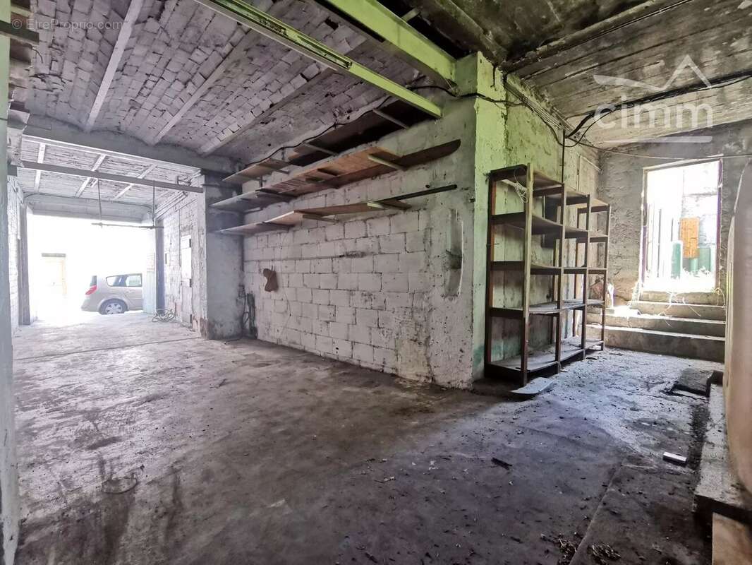 Maison à LABLACHERE