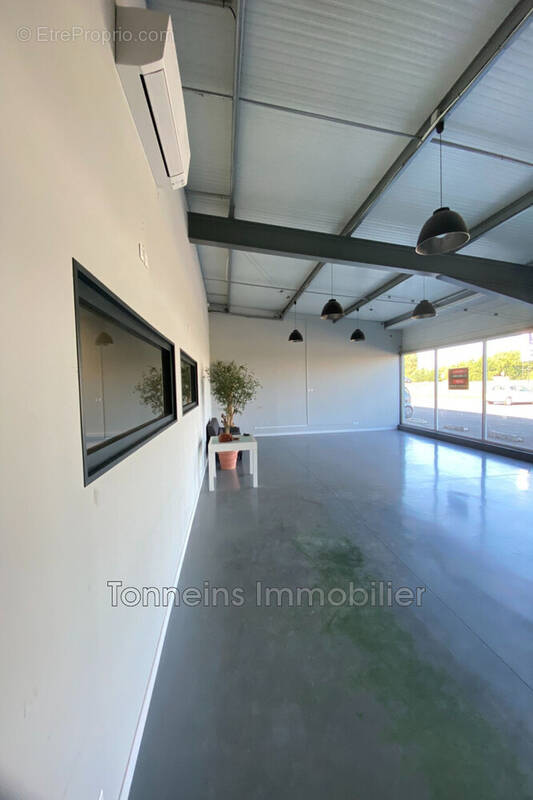 Commerce à SAINT-PARDOUX-DU-BREUIL