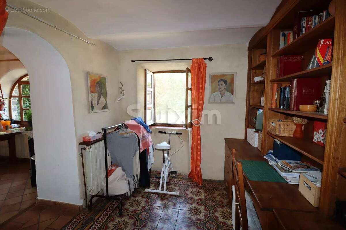 Maison à VILLENEUVE-DE-BERG