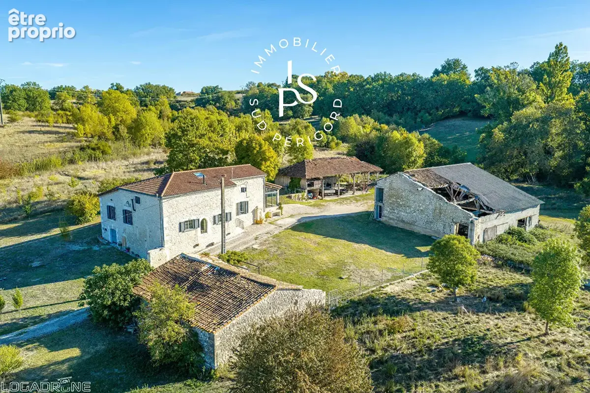 Maison en pierre  entiérement rénovée du 19e siècle avec dépendance entre Cancon et Villeréal. - photo 3