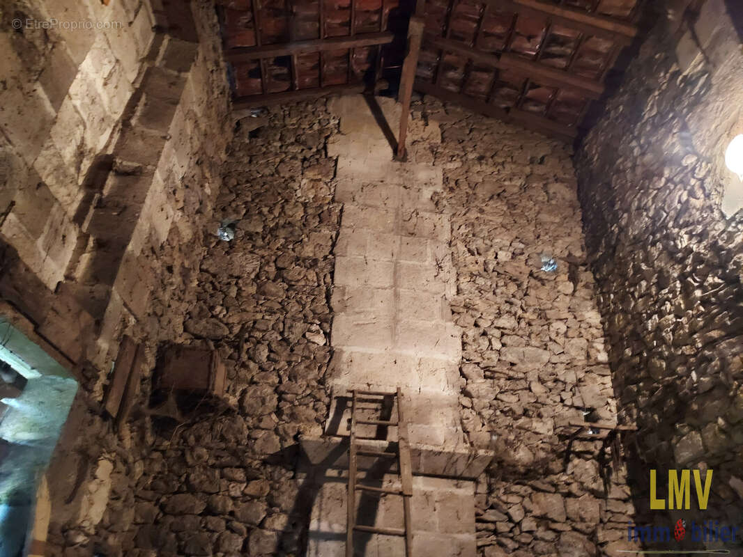 Parking à FRONTENAC