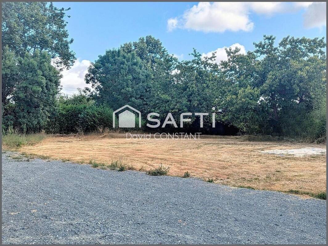 Photo 1 - Terrain à MAUZE-SUR-LE-MIGNON