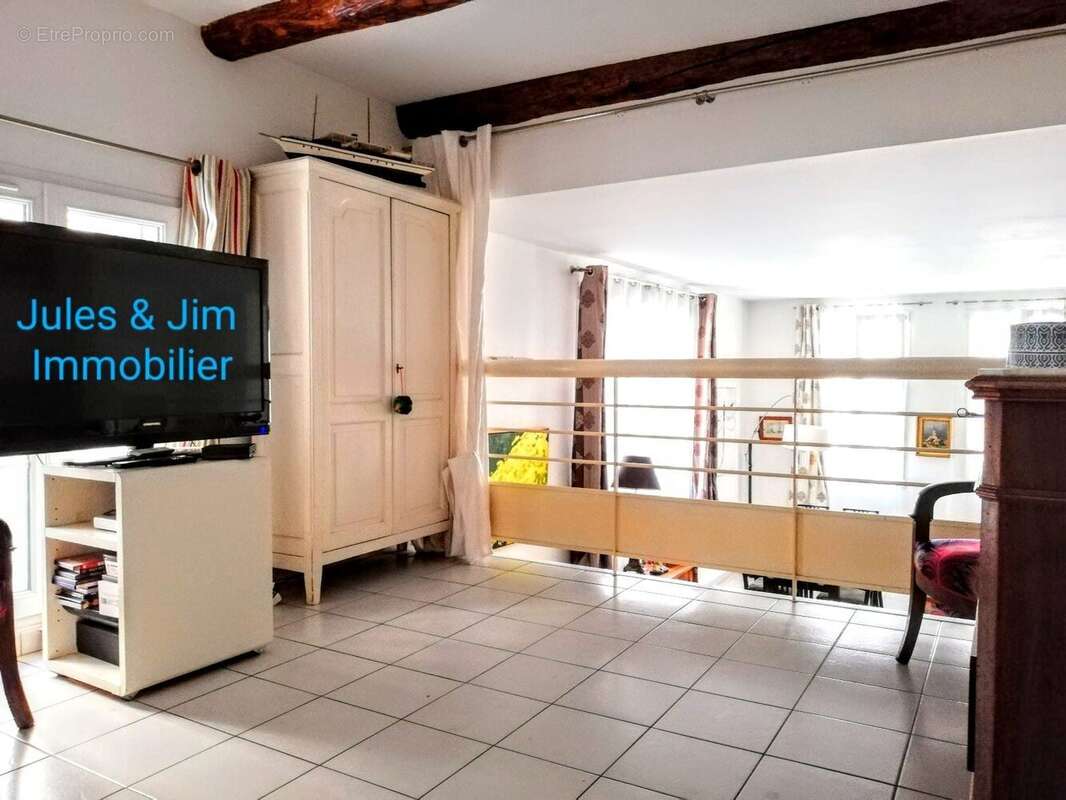 Appartement à MARSEILLE-5E