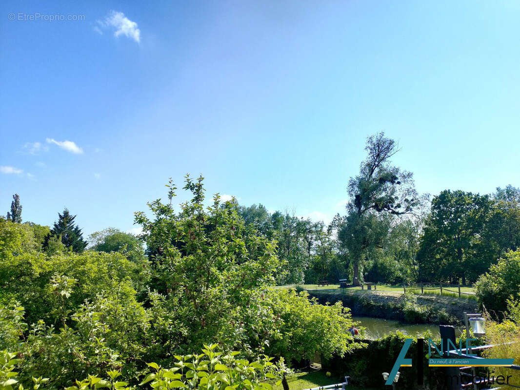 Appartement à DENNEVY