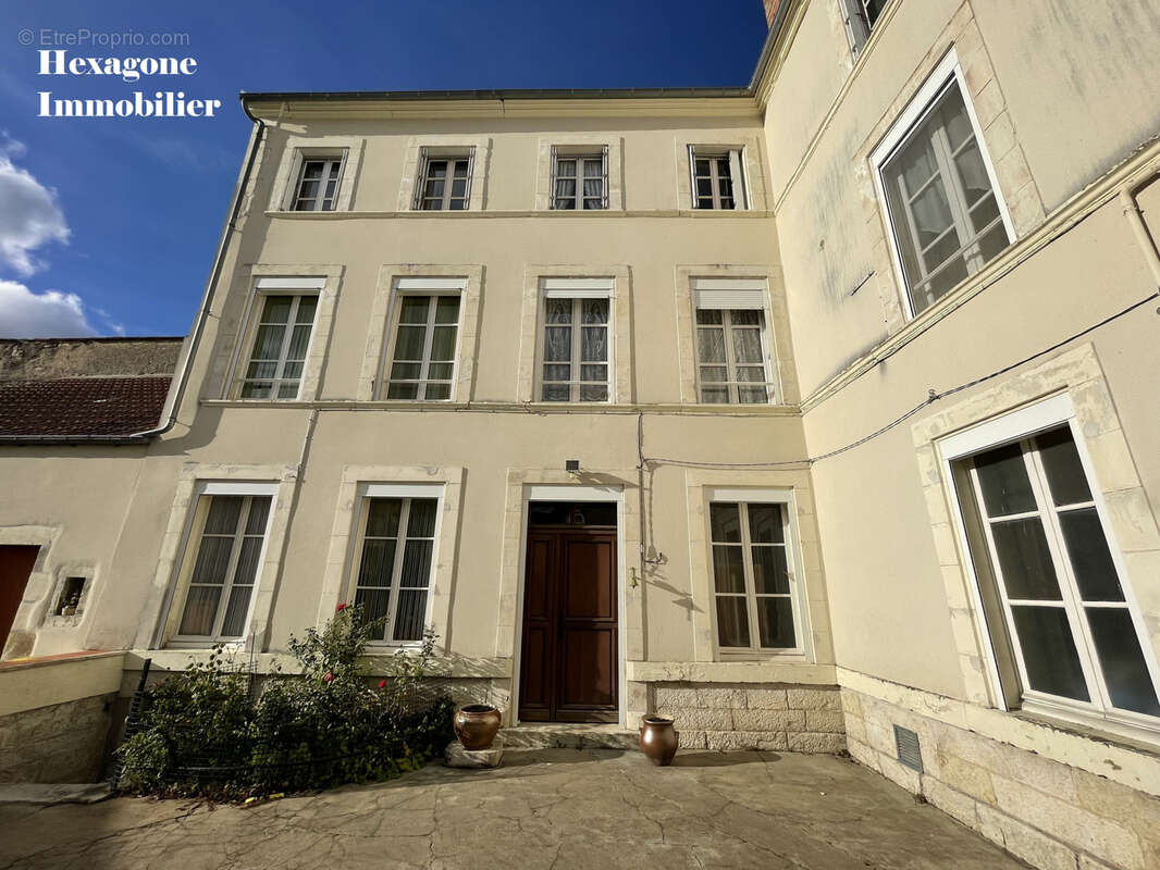 Maison à BONNY-SUR-LOIRE