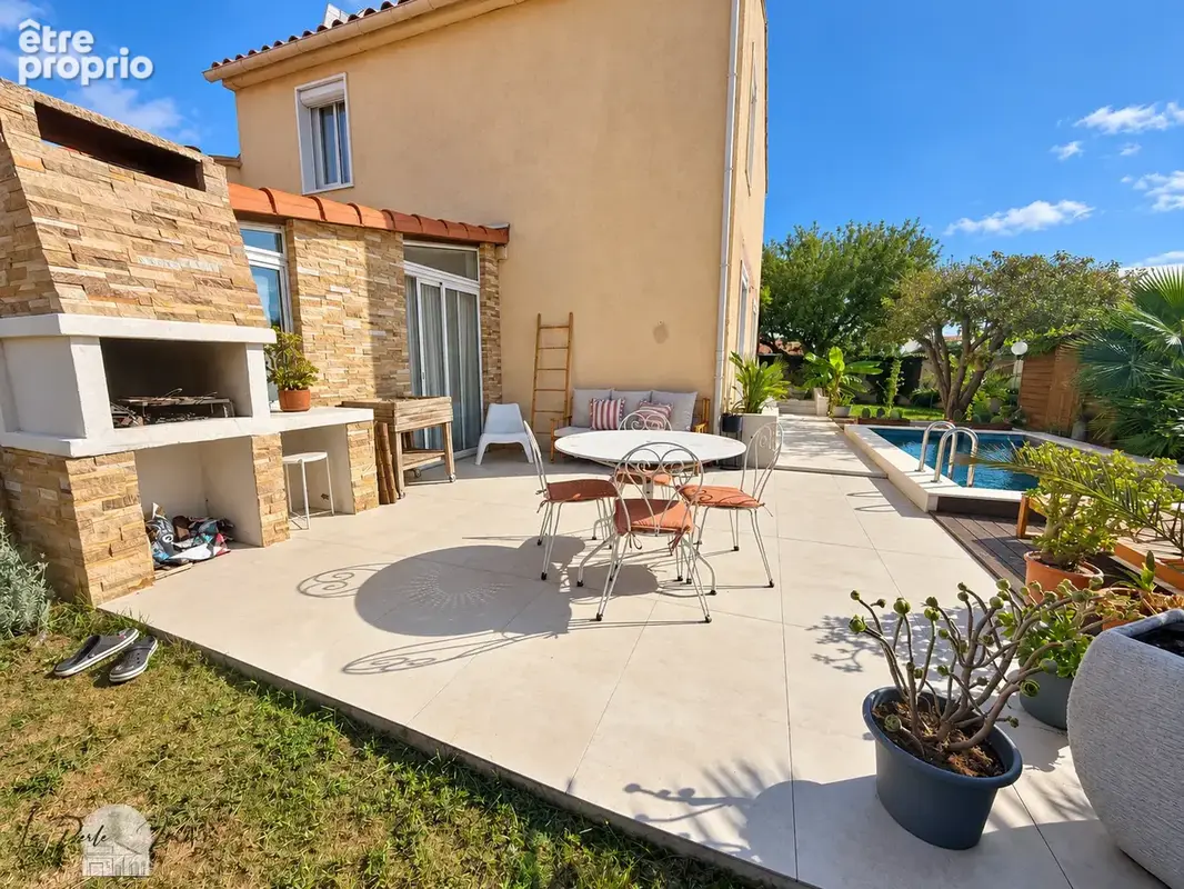 Villa 3 facesT4, R+1, de 117 m2 habitables avec Piscine et Garage - photo 3