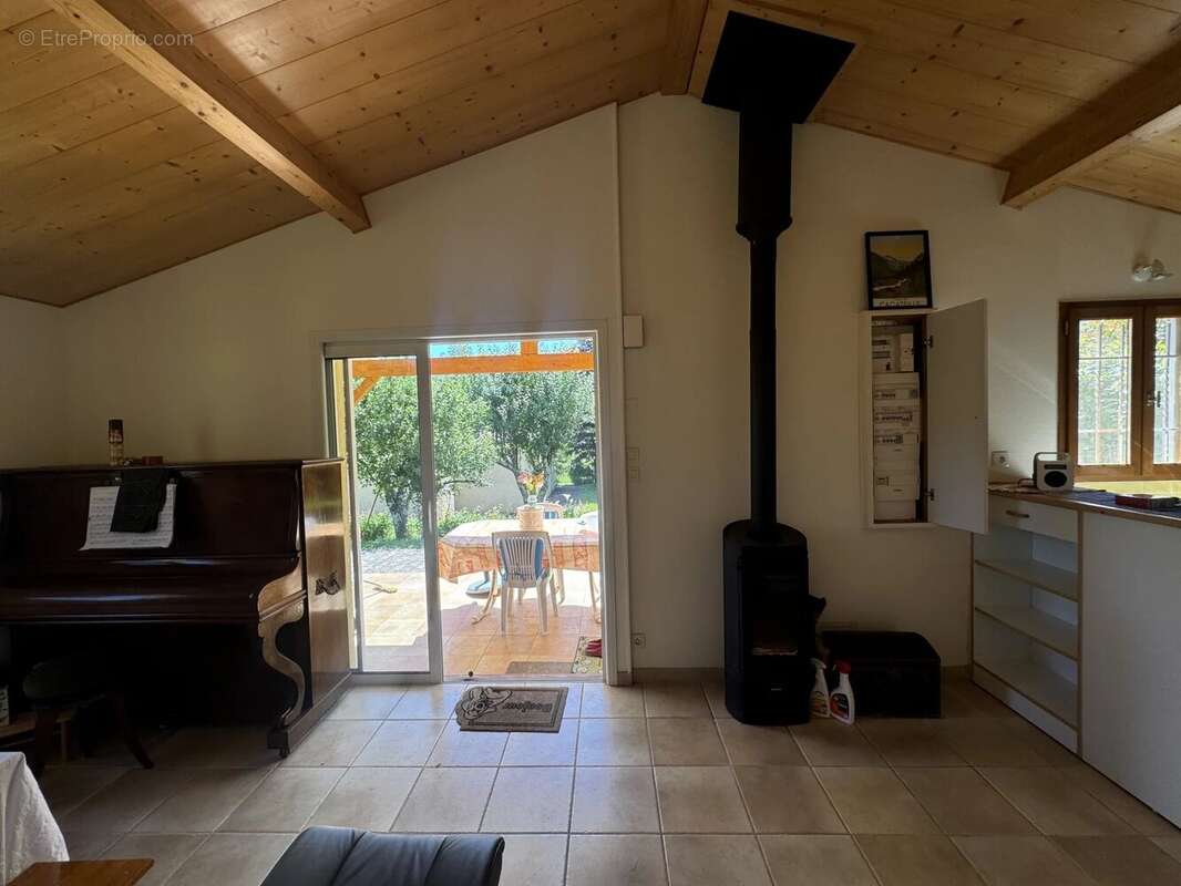 Maison malie de 42 m2 sur 2079 m2 de terrain - photo 8