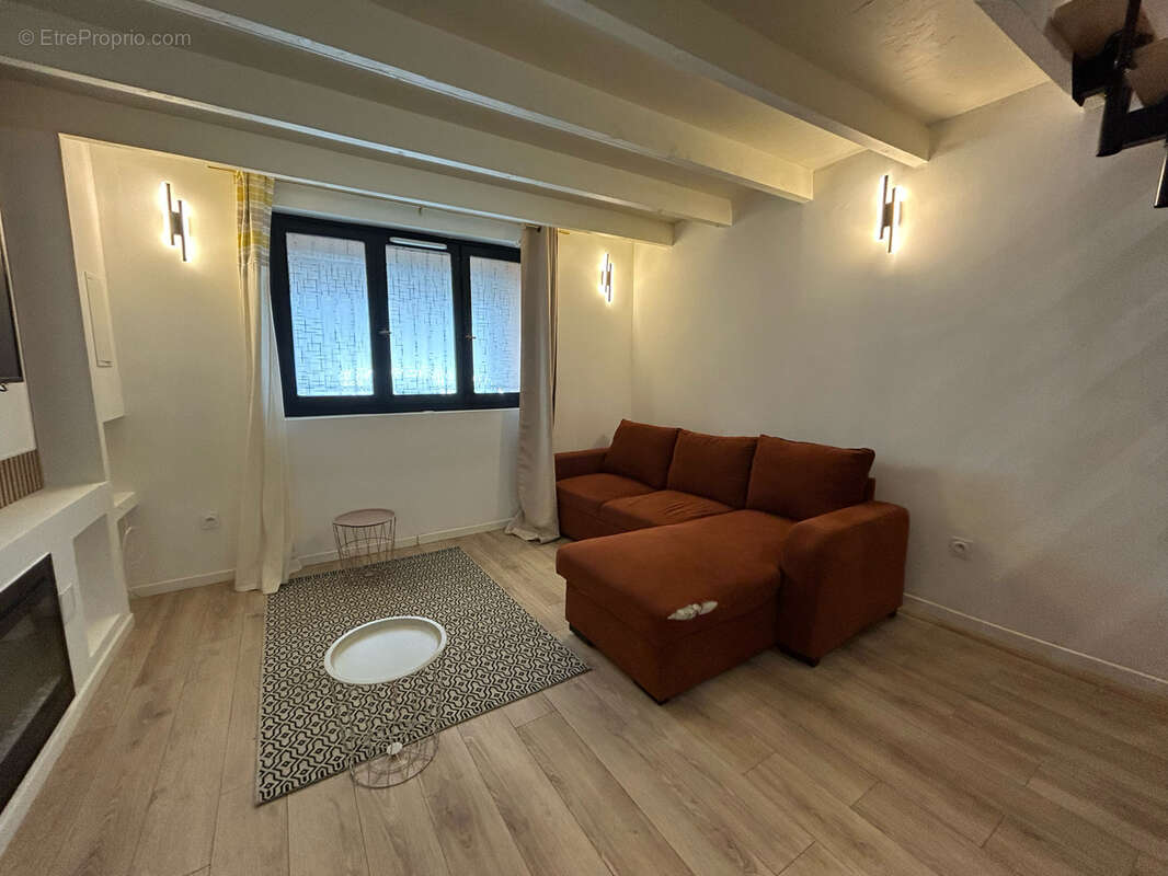 Marseille 13004   magnifique studio entièrement rénové et meublé   coup de cœur - photo 3