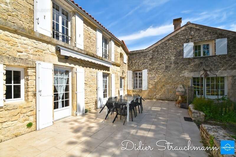 Maison à AIGREFEUILLE-D'AUNIS