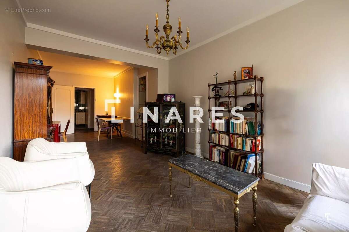 Commerce à MARSEILLE-8E