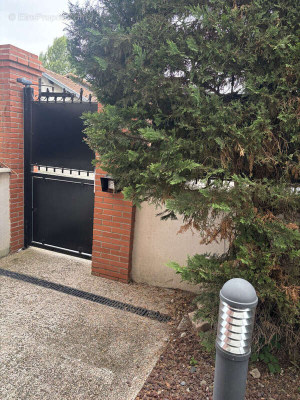 EN EXCLUSIVITE AU BUSCA , Appartement T3  avec terrasse et double parking privatif en s/sol - photo 3