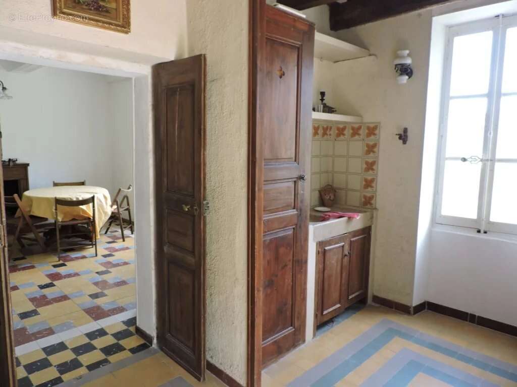 Maison à ENTREVAUX