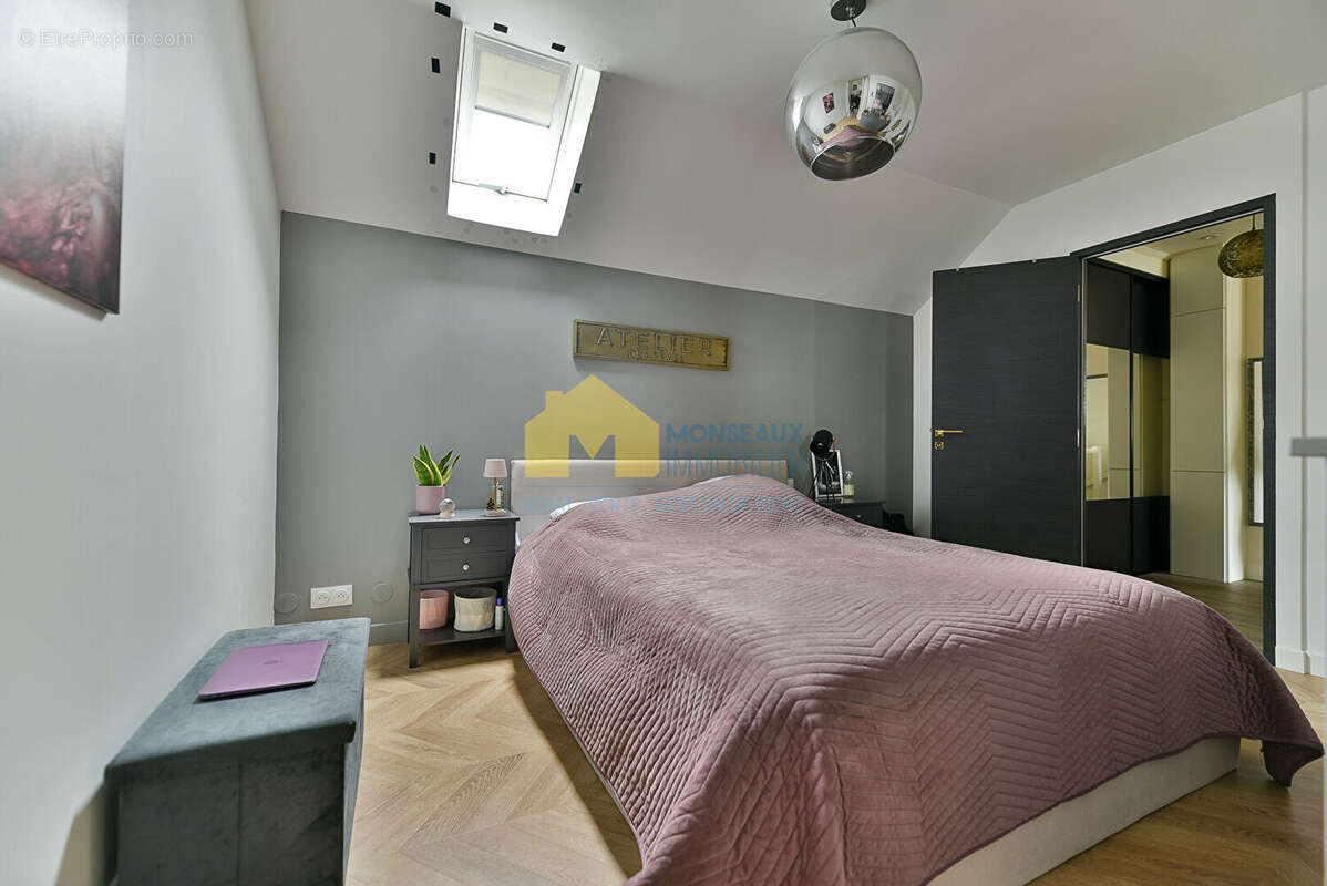 Appartement à SAINTE-GENEVIEVE-DES-BOIS