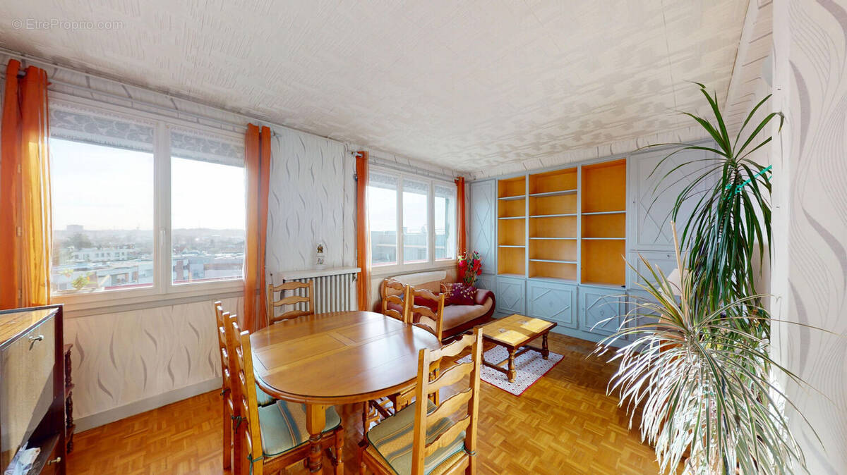 Appartement à VILLEMOMBLE