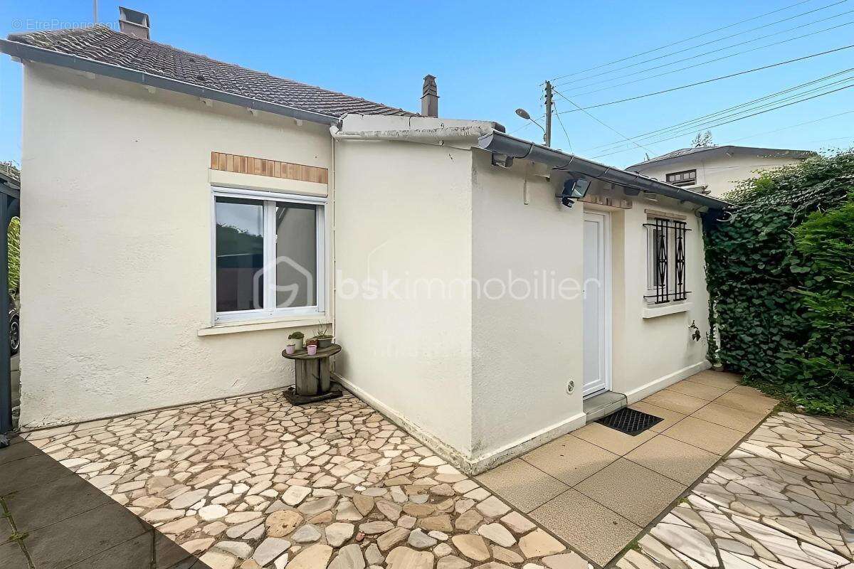 Maison à ETAMPES