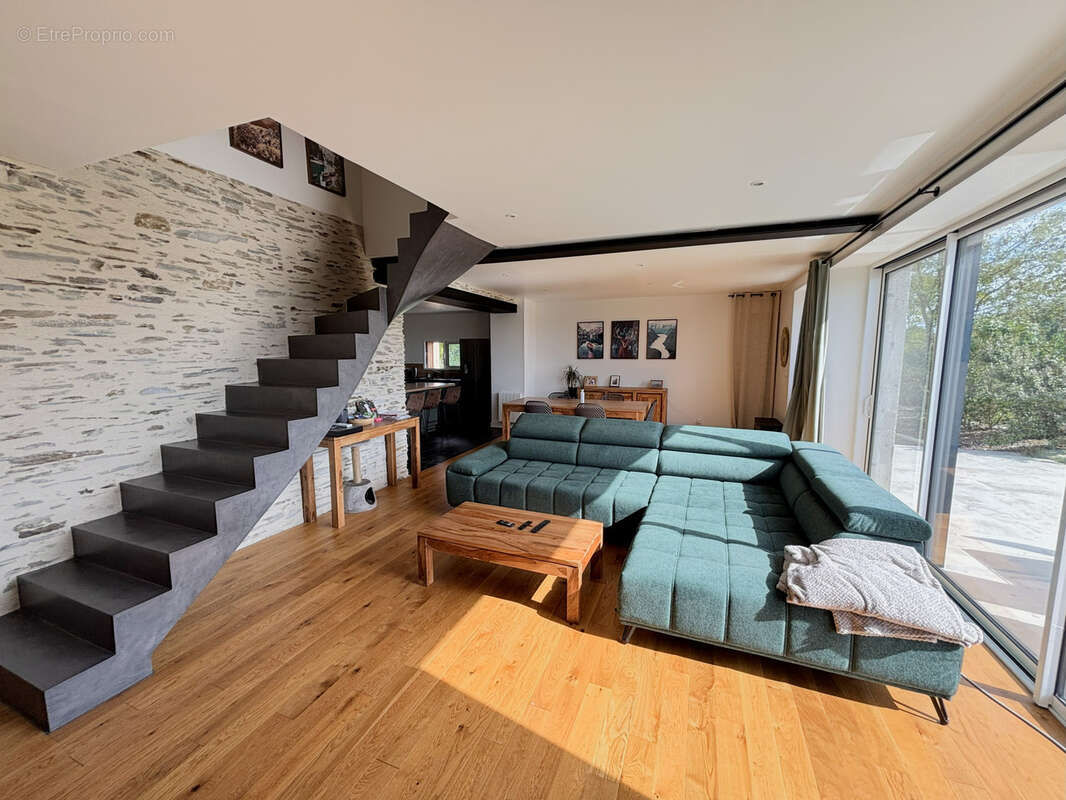 Maison à SAINT-MELAINE-SUR-AUBANCE