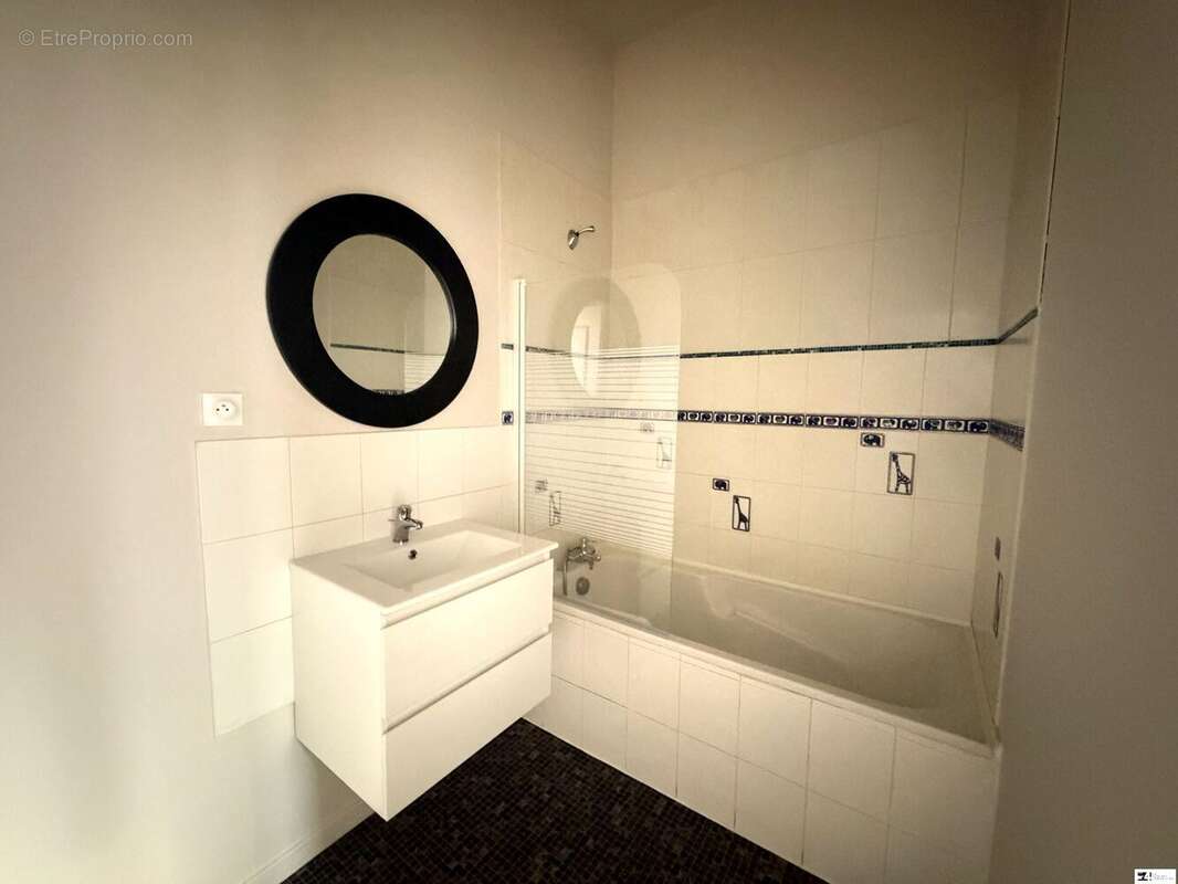 Appartement à CAZERES