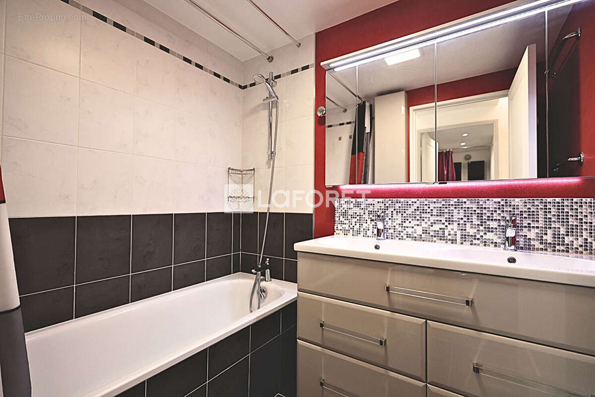 Appartement à VALBONNE