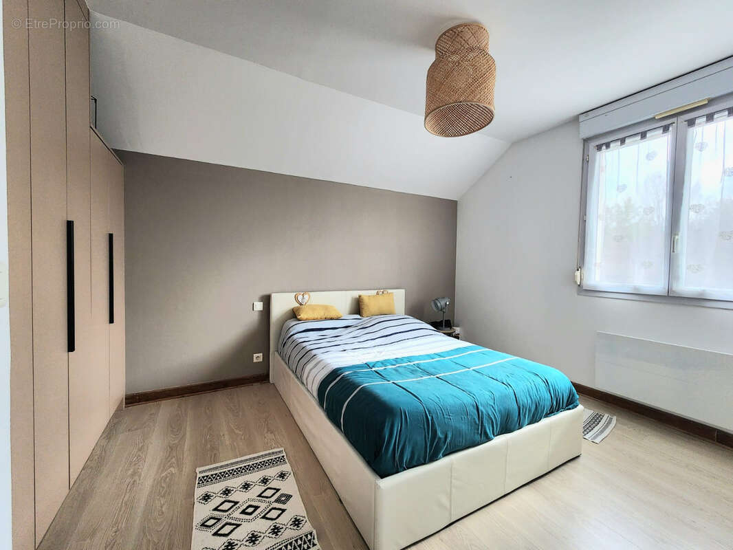 Maison à SAINT-PARRES-AUX-TERTRES