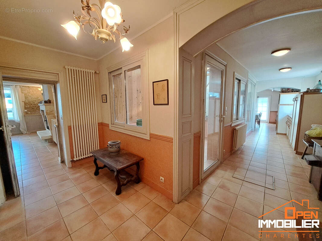 Appartement à CRITEUIL-LA-MAGDELEINE