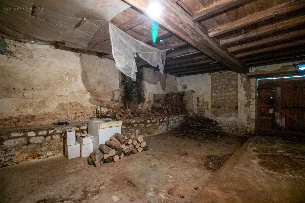 Maison à CORME-ROYAL