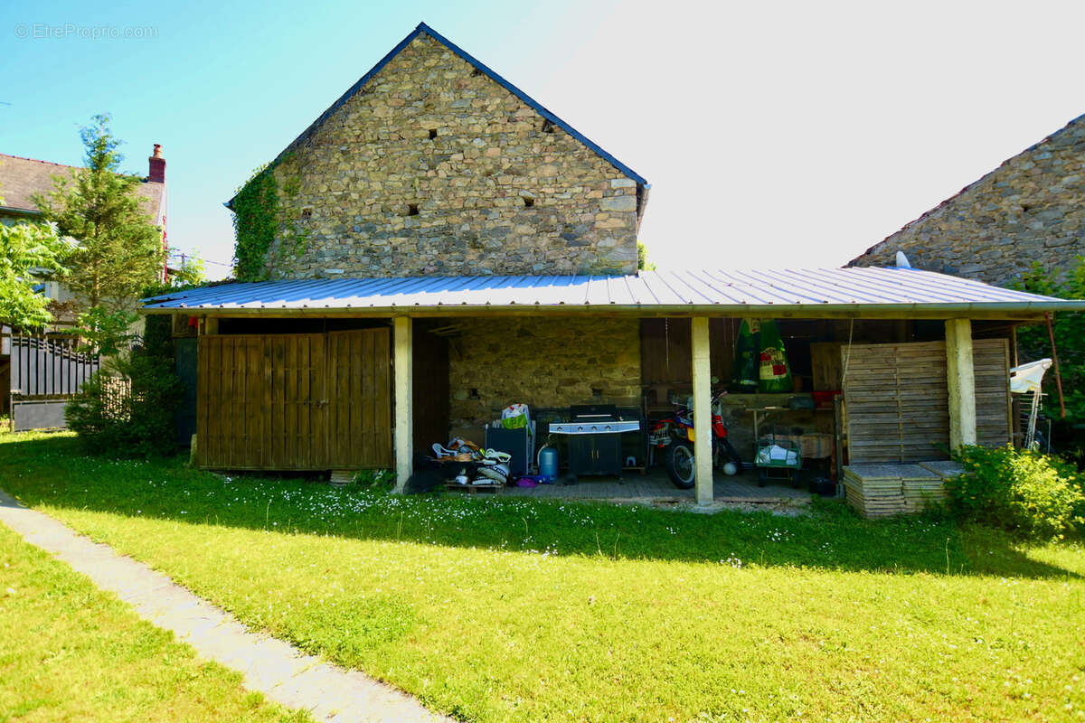 Maison à CHASTELLUX-SUR-CURE