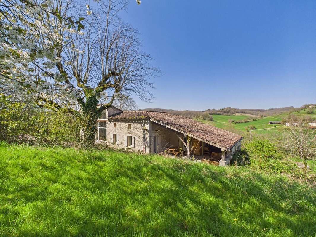 Maison à SAINT-MAURIN